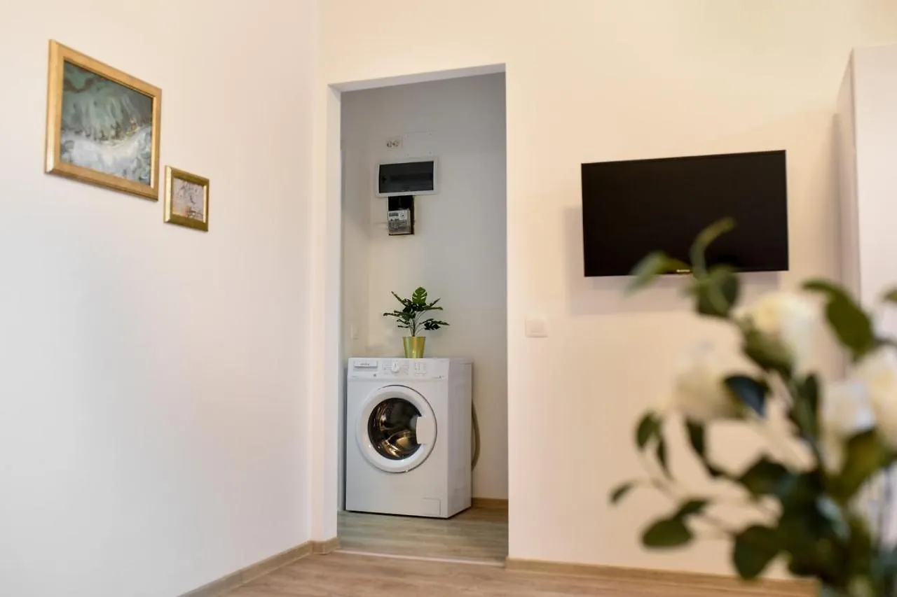 Golden Touches - Elegant - Armeneasca Central Apt 부쿠레슈티